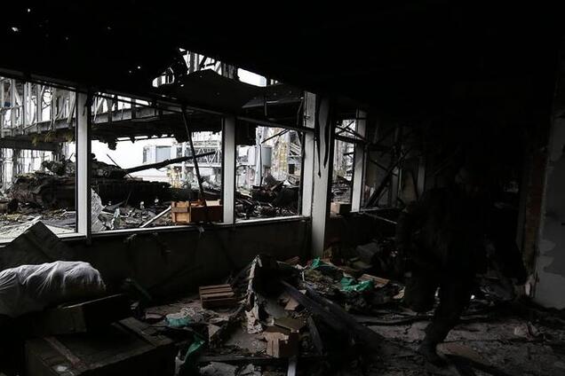 В бою за донецкий аэропорт погибли шесть 'киборгов', 16 ранены и пленены террористами