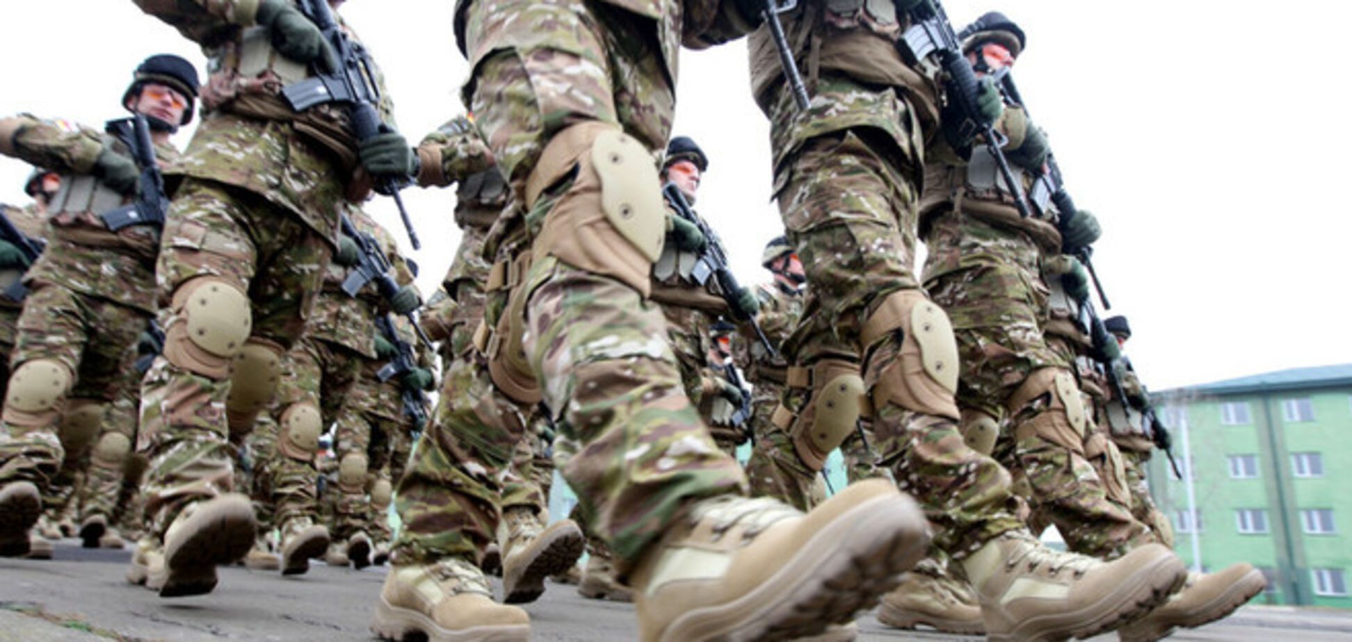 НАТО откроет штабы в соседних с Украиной странах