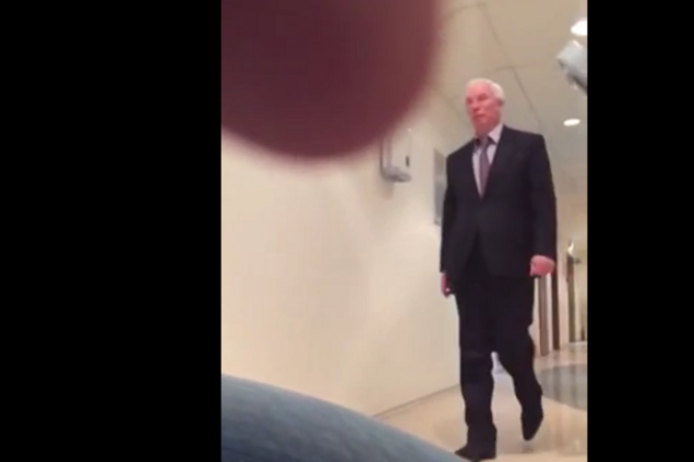 Сбежавший Азаров находится в Москве: видеофакт