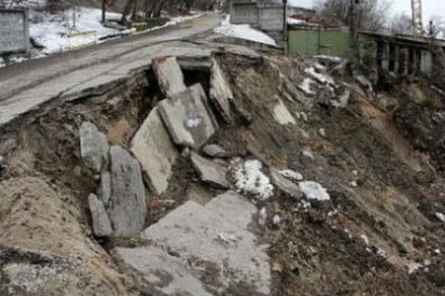 Закрыто движение по трассе Мариуполь - Урзуф