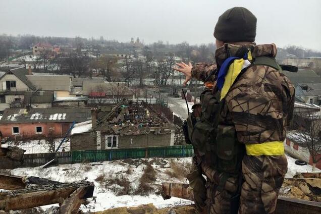 Бойцы АТО отбили атаку террористов под Песками: фото руин поселка
