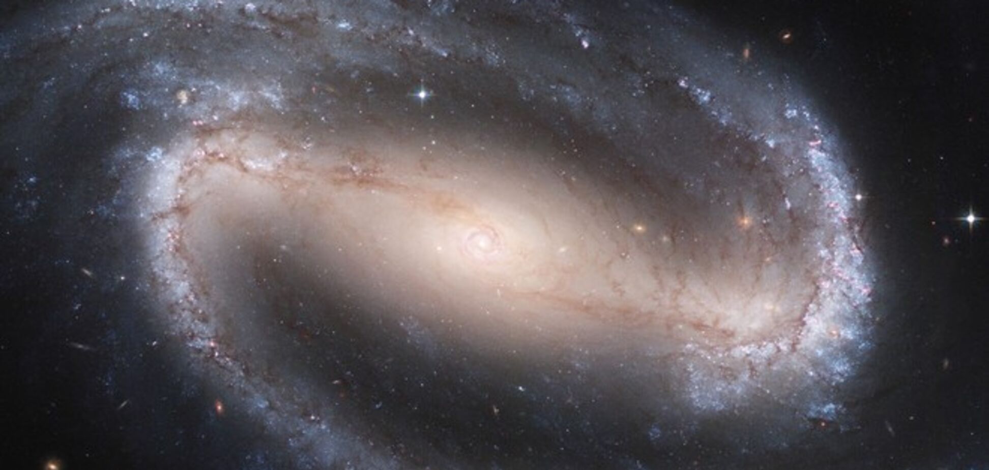 Физики ищут на Млечном Пути пространственно-временной тоннели