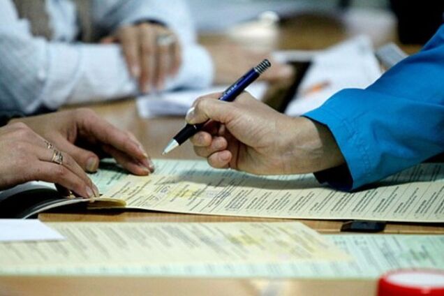 Депутатов Киевсовета ко Дню смеха обязали подать декларации о доходах