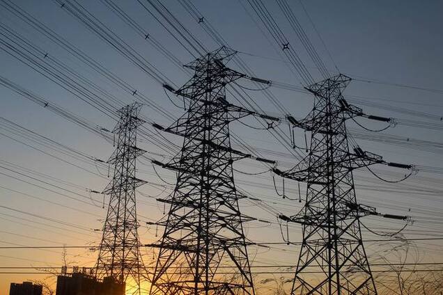 Из-за артобстрела ТЭС подконтрольная Украине Луганщина полностью обесточена