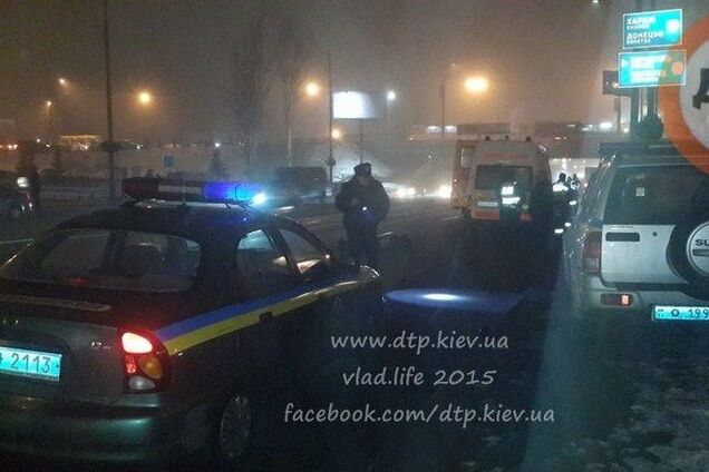 В Киеве маршрутка сбила насмерть пешехода