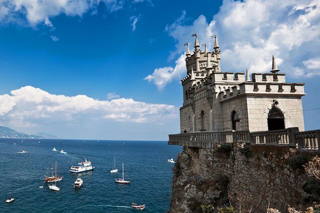 Я давно хотел узнать у крымчан – как вам живется у нас, в Великой России?