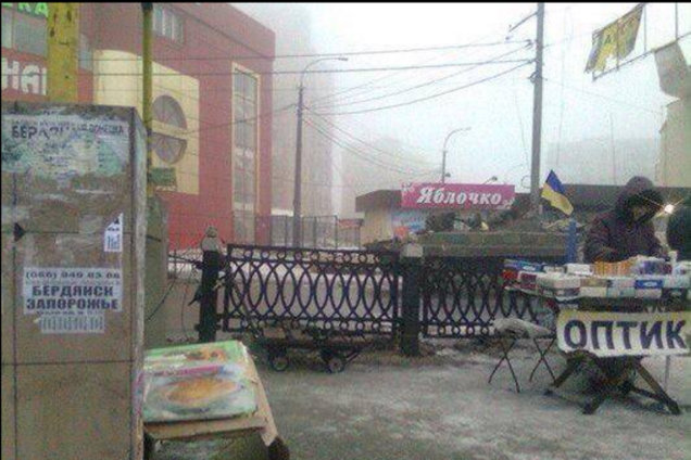 Террористы в Макеевке одели на БМП украинский флаг: вероятно, готовят новый обстрел мирных жителей. Фотофакт