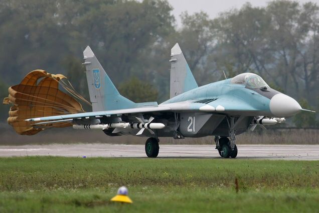 У Криму окупанти відпрацьовують польоти в складних метеоумовах на українських літаках - ЗМІ