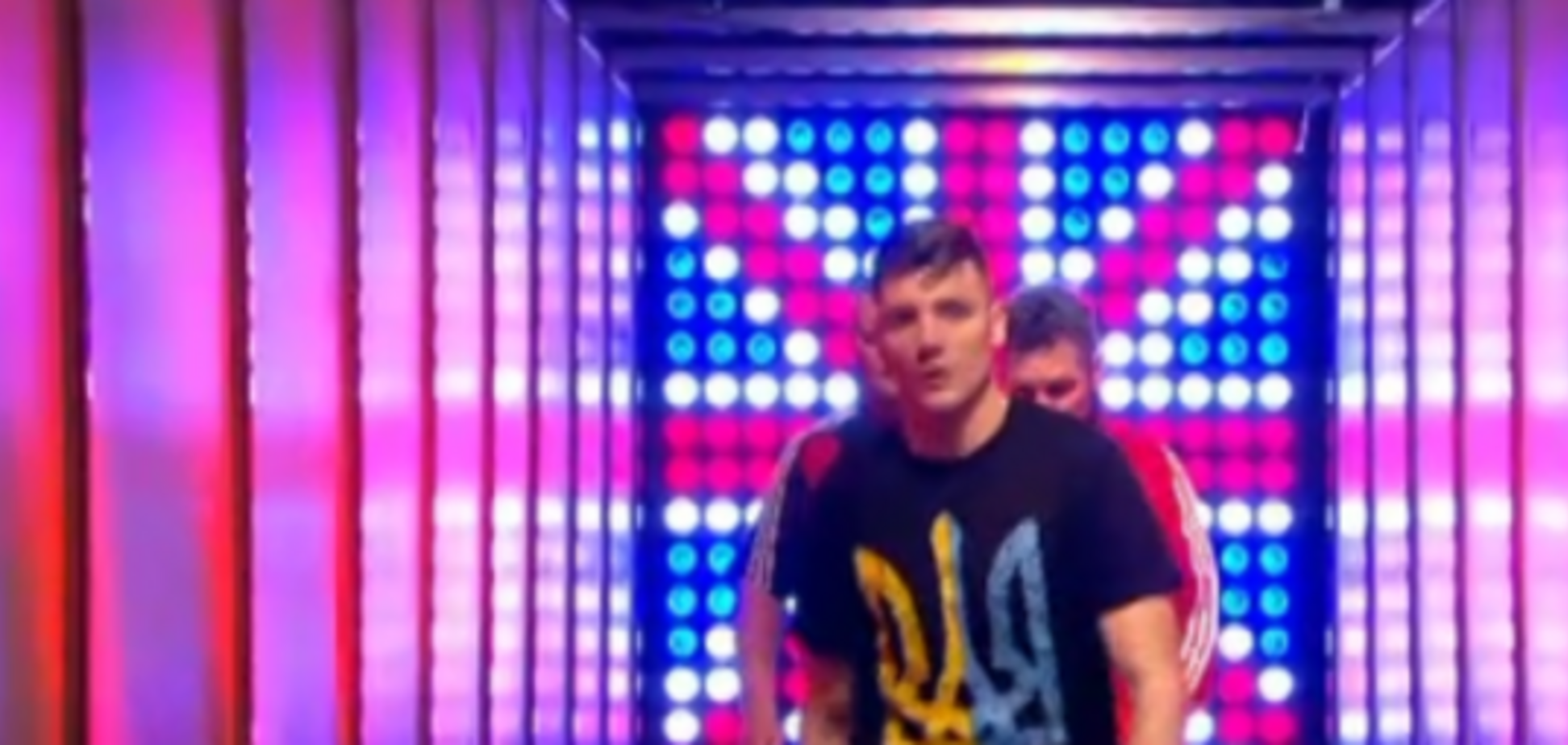 Британський боксер підтримав Україну в матчі з 'отаманом': опубліковано відео
