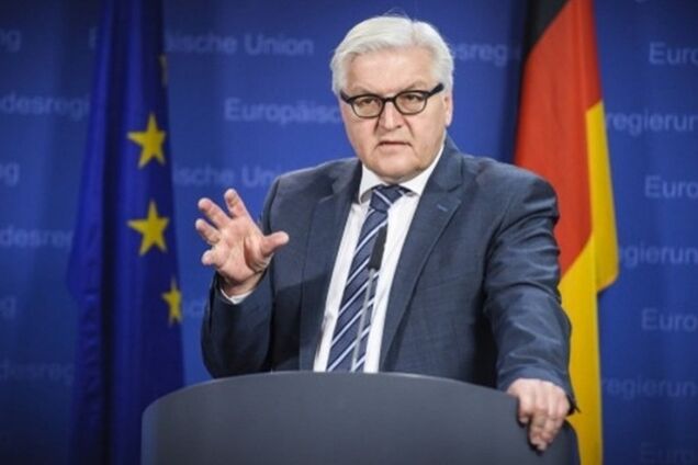 Штайнмайер призвал Украину не отступать перед 'бессовестными' террористами на Донбассе