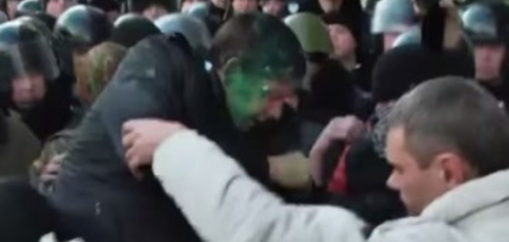 В Харькове правоохранители вызвали на допрос 'мусорного люстратора' депутата