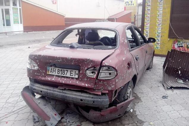 В Мариуполе 3-летняя девочка, раненная осколком, осталась без ноги