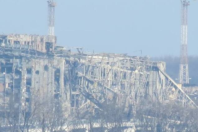 Бои за донецкий аэропорт продолжаются: 'киборги' удерживают часть зданий