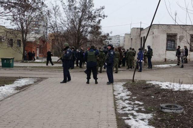 В Мариуполе обнаружены ракеты от 'Града', которые не разорвались во время теракта