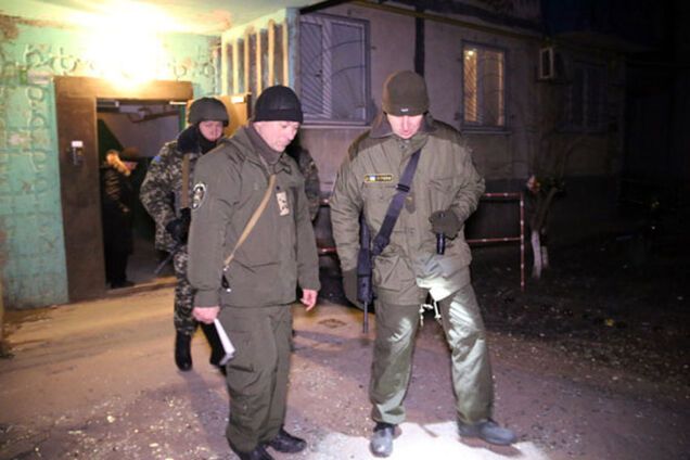 Милиция взяла под круглосуточную охрану подвергшийся обстрелу район Мариуполя