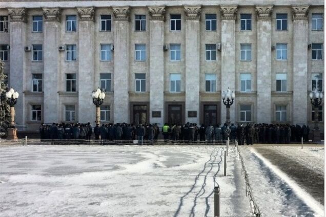 Харьков усиливает меры безопасности: под охрану взяли дороги, ж/д станции и мосты