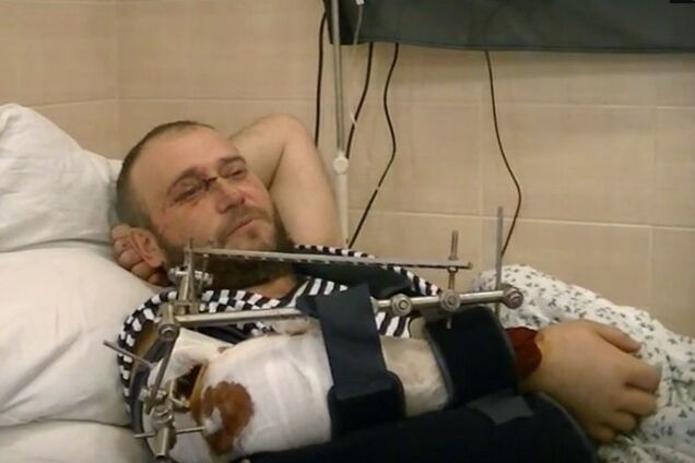 Раненый Ярош пообещал вернуться на фронт: видео интервью из больницы