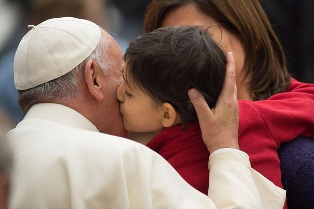 Папа Франциск закликав віруючих на війну з 'глобалізацією байдужості'