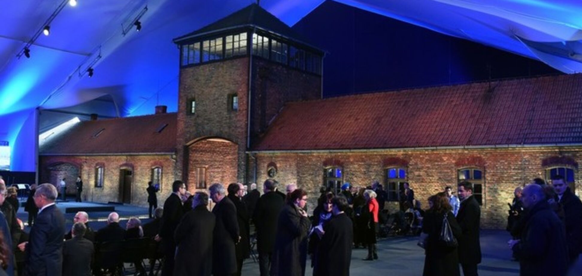 Мир почтил память жертв Освенцима: фоторепортаж
