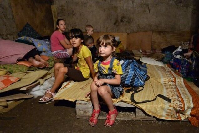 Более тысячи детей в Донецке прячутся в подвалах и бомбоубежищах - ЮНИСЕФ
