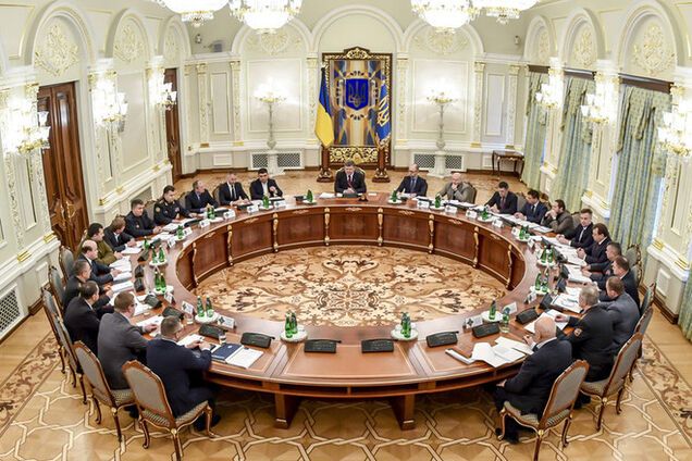 Порошенко сократил численность СНБО