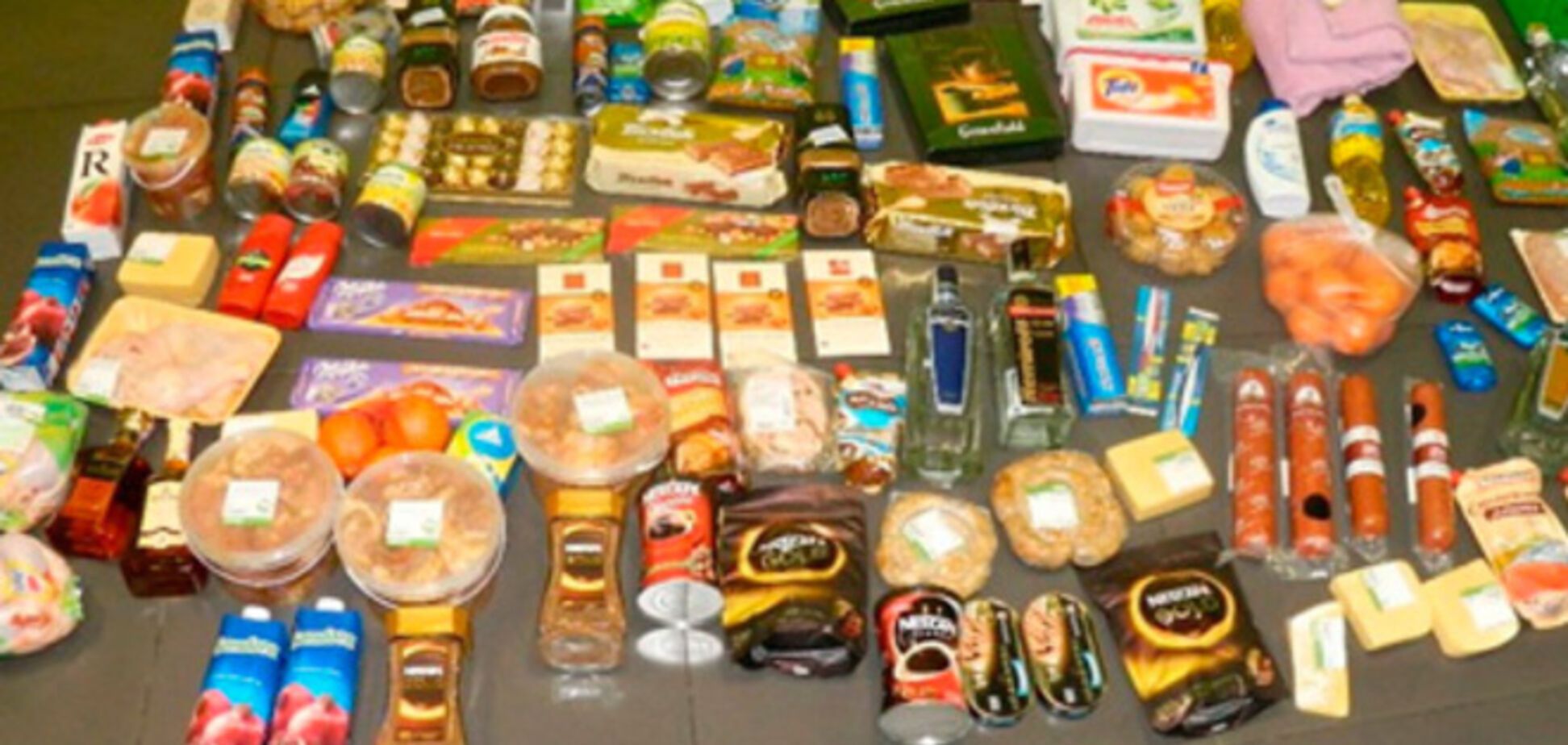 В киевском супермаркете задержали вора с тележкой продуктов на 8 тысяч гривен