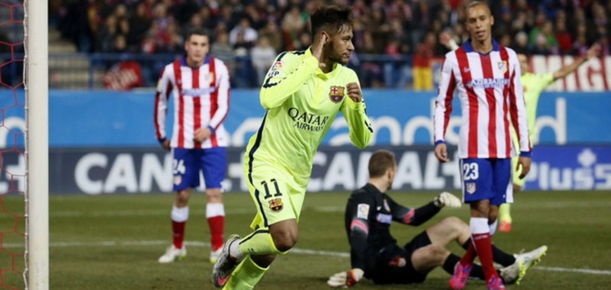 'Барселона' в фееричном матче Кубка Короля обыграла 'Атлетико'