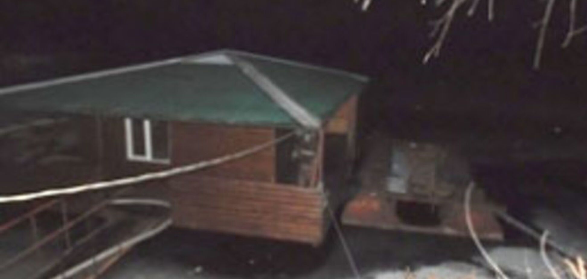 В Киеве горел дебаркадер, есть пострадавший