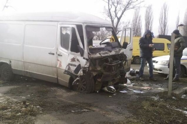 Смертельная авария в Киеве: иномарка выехала на встречку и протаранила три автомобиля