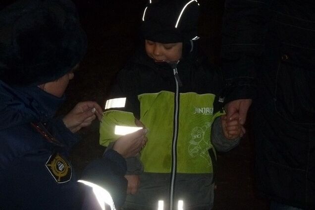 ГАИ призывает пешеходов 'стать заметными в темноте'