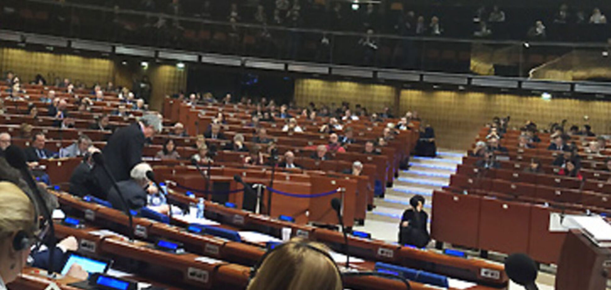 Россия уже страдает, ее наказали за наглость: эксперты о лишении права голоса в ПАСЕ
