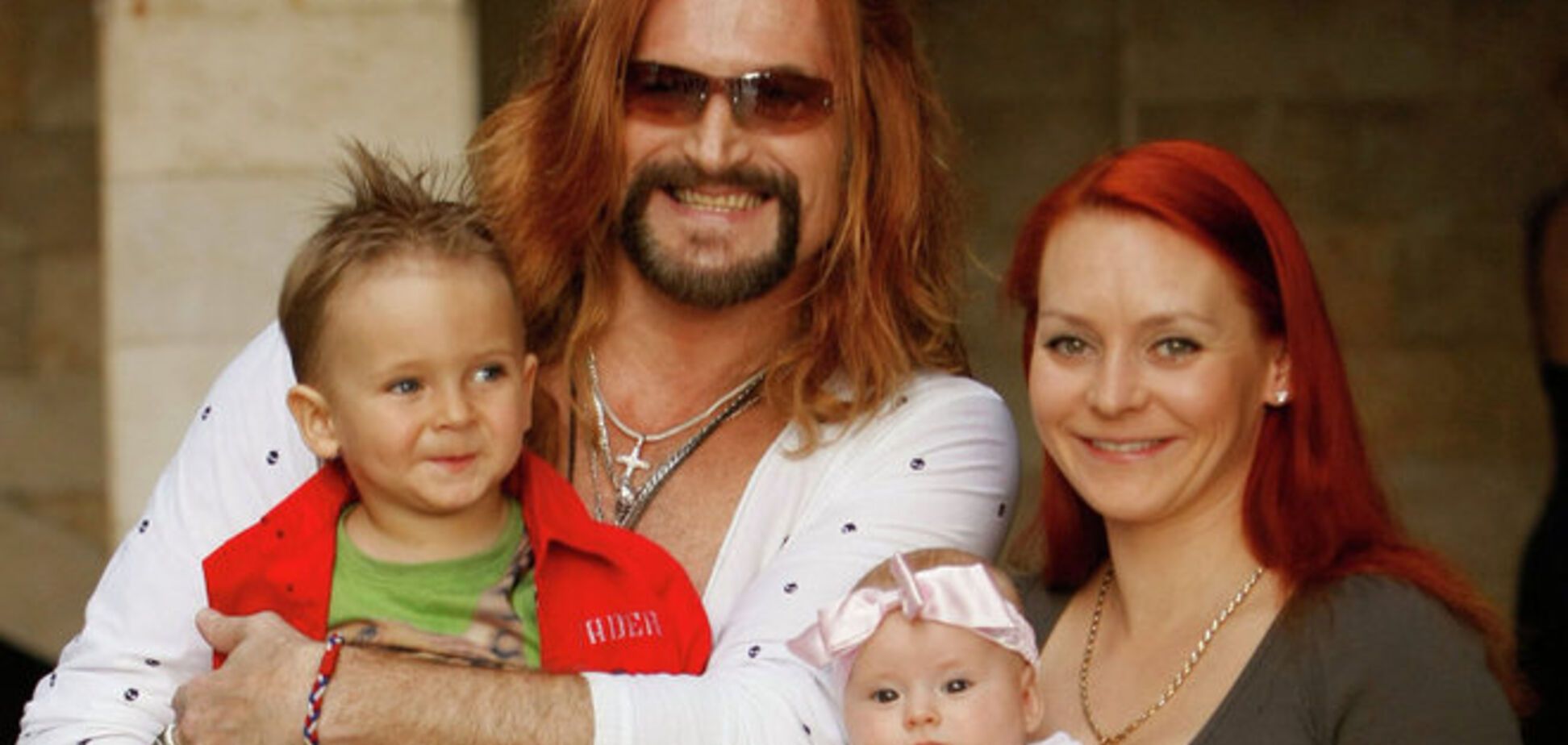 Фигуристка Анисина бросила Джигурду и сбежала с детьми во Францию