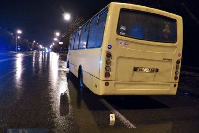 В Киеве мужчину переехали сразу несколько автомобилей: фото с места ДТП 