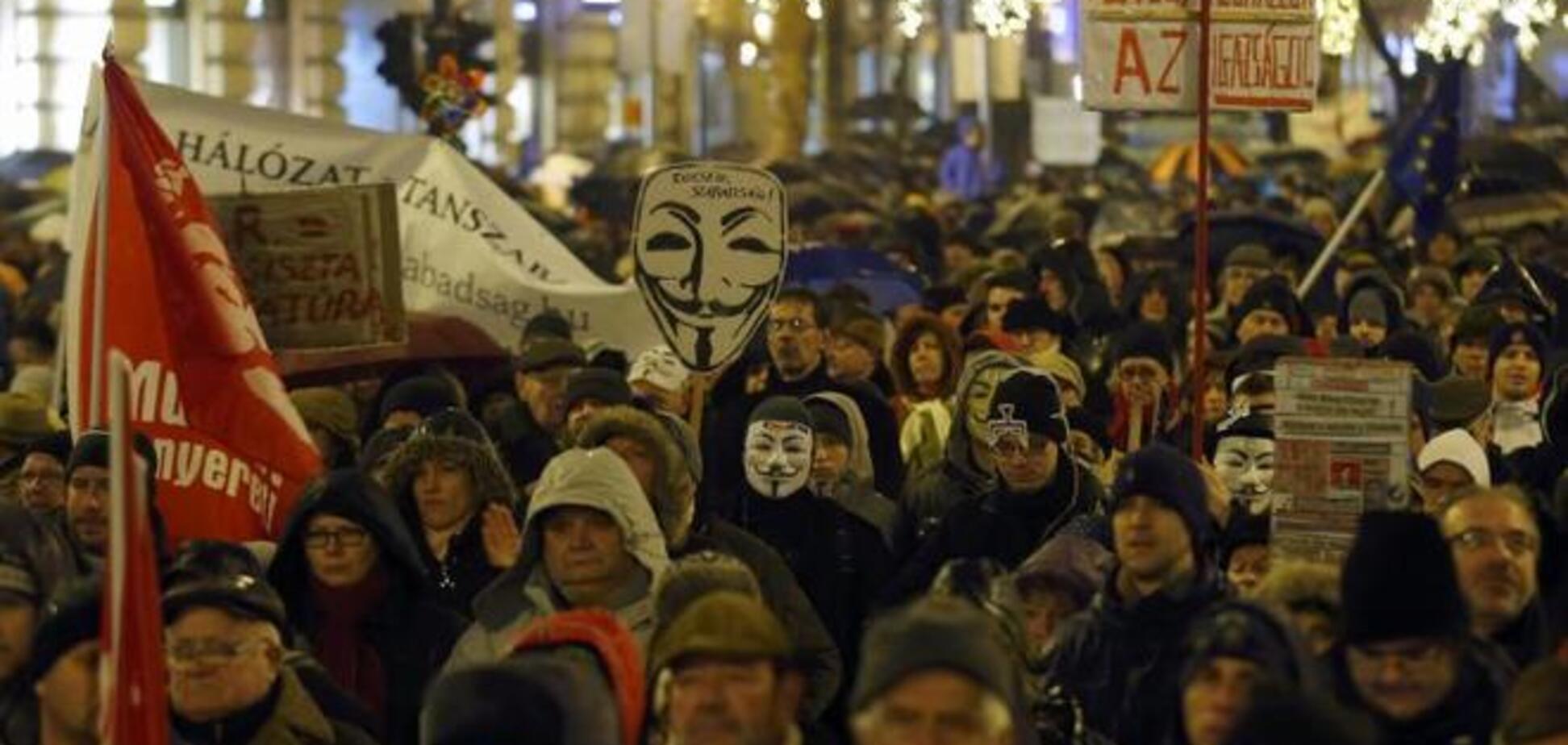 Венгры протестовали против пропутинского премьера Орбана: опубликовано фото и видео