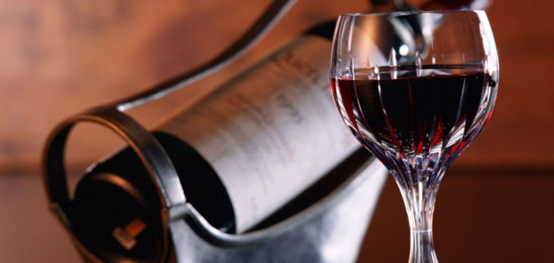 Бокал вина в день увеличивает риск инсульта