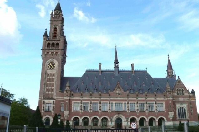 ЕС призвал Украину ратифицировать 'рискованный' для нее устав Гаагского трибунала