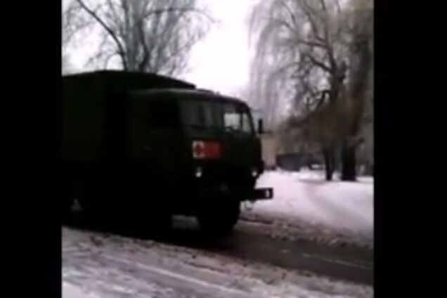 'Только в Макеевке можно увидеть 'Пионы' зимой'. В сети показали передвижение бронетехники по городу