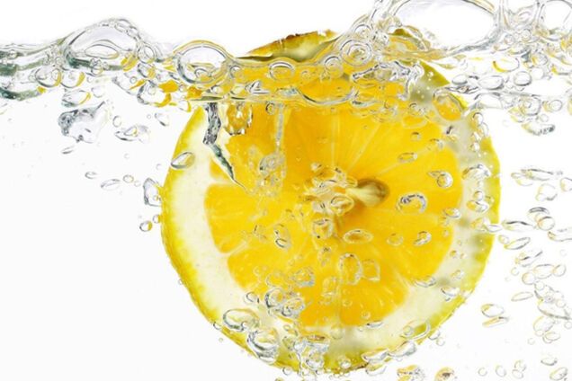 5 уникальных способов использовать сок лимона вместо косметики