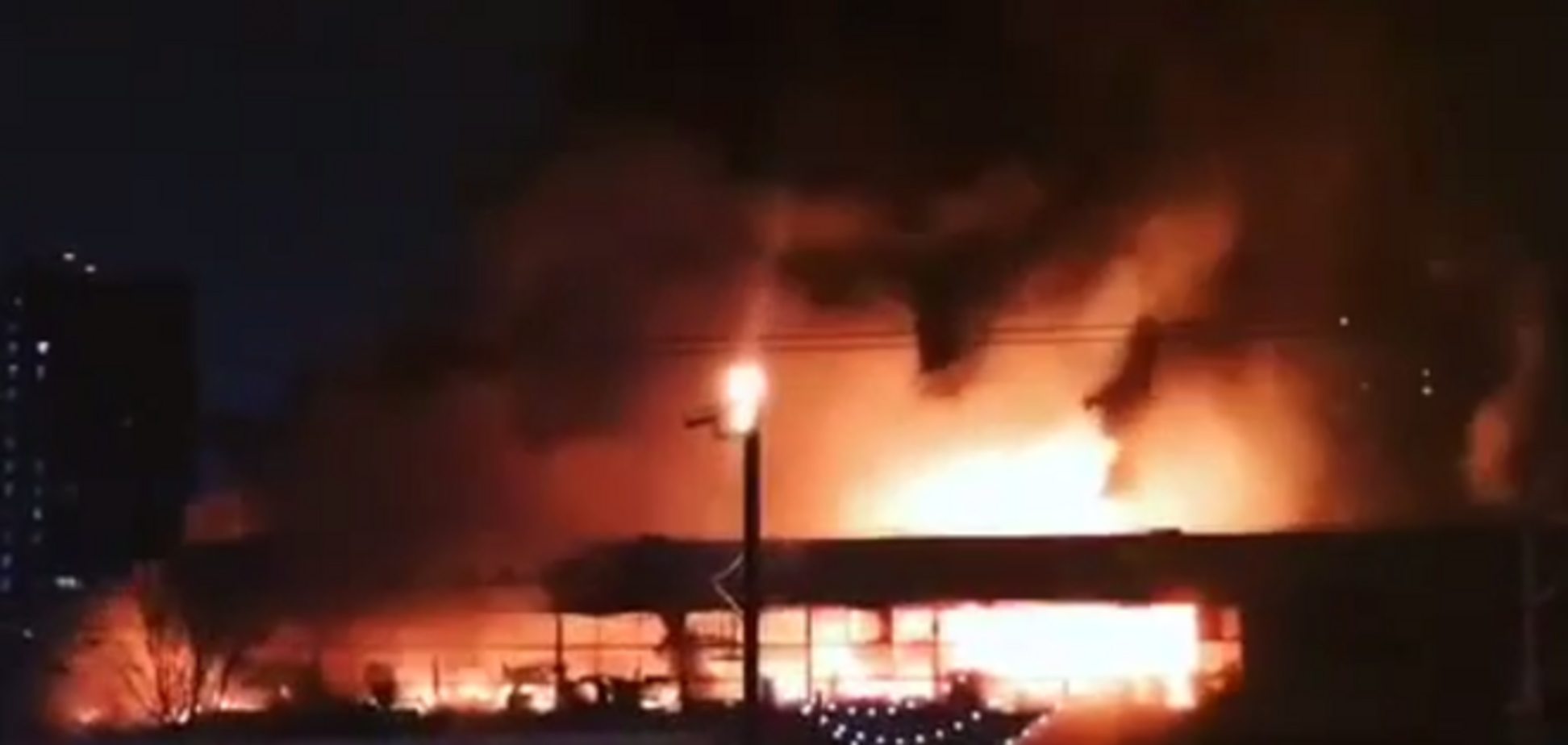 В Москве сгорела крупнейшая научная библиотека России: видеофакт