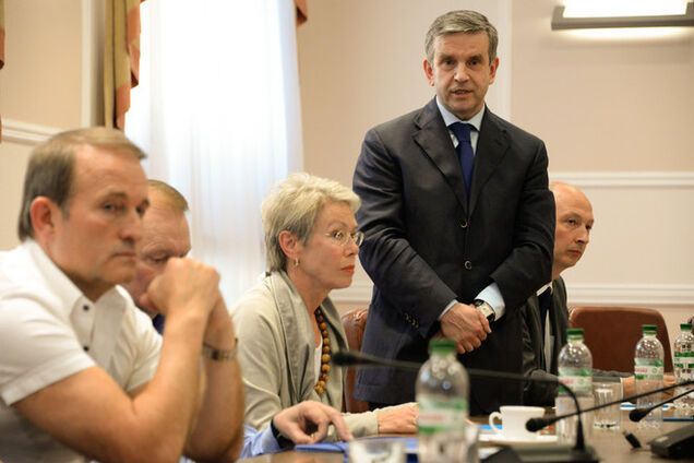 На минских переговорах кум Путина занимается гуманитаркой с подачи СБУ