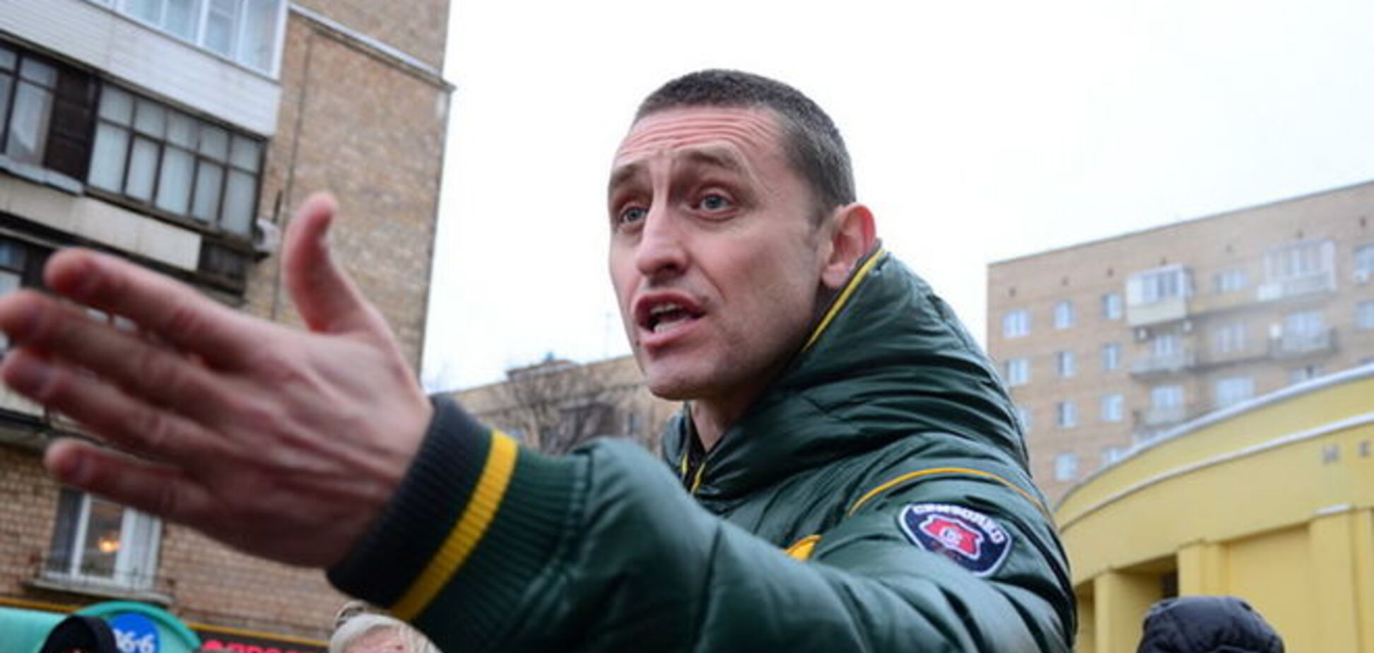 В Москве пропутинские активисты сорвали пикет против войны с Украиной: фото и видео с места событий