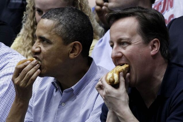 Британский премьер о близких отношениях с Обамой: он иногда называет меня 'братан'