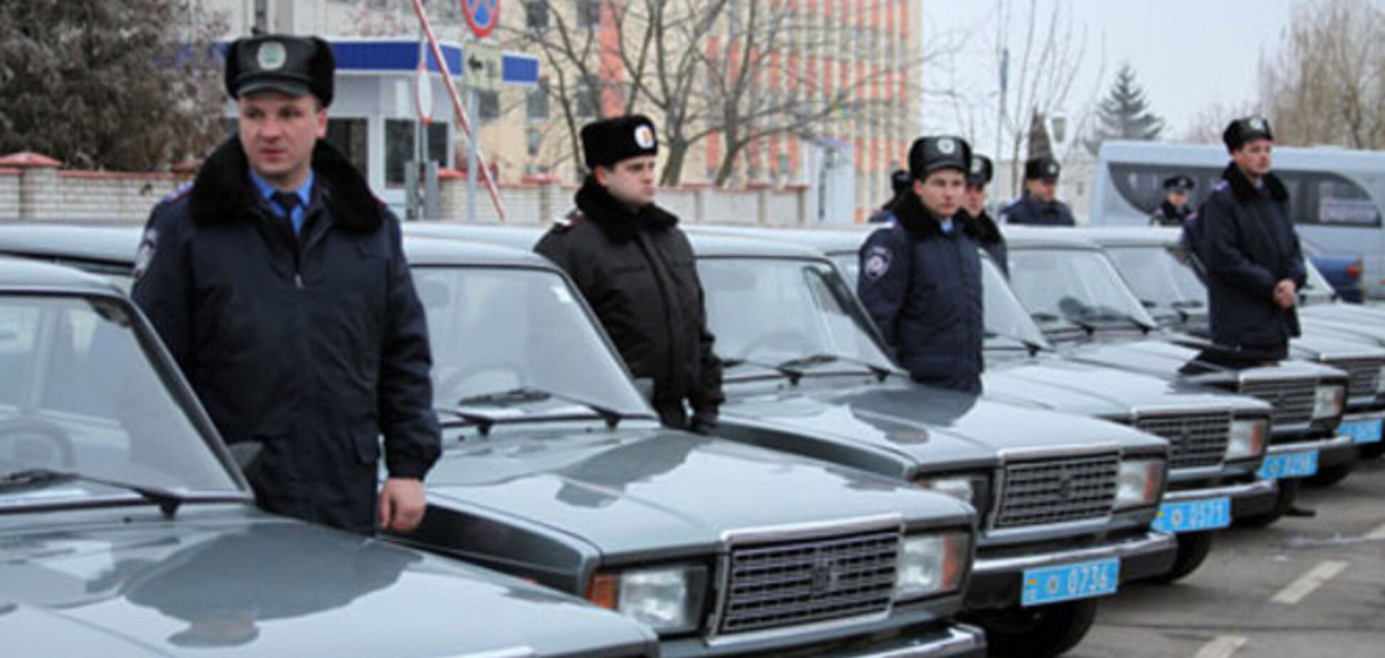 В Запорожье пьяный водитель на 'Лексусе' врезался в милицейское авто