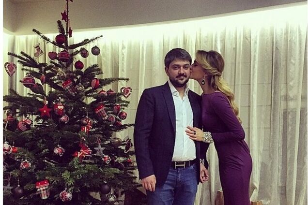 Дочь Добкина поделилась новогодними фотографиями в обществе любимого