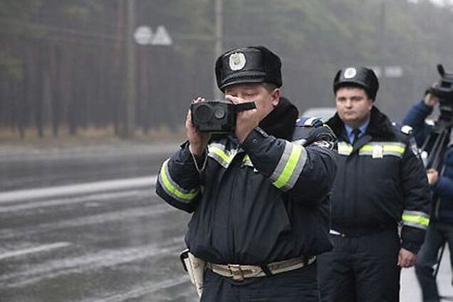 В Киеве пьяный водитель устроил драку с гаишниками: пришлось усмирять