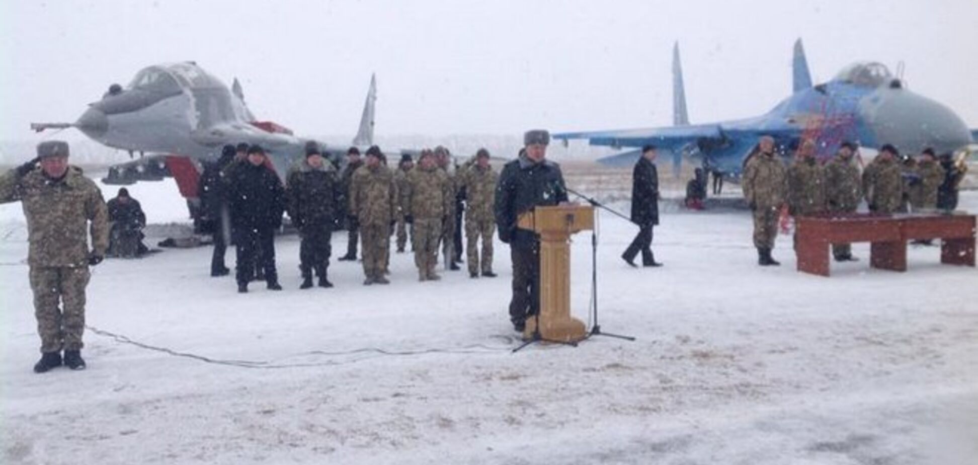 Порошенко заявив про повне відновлення боєздатності української армії