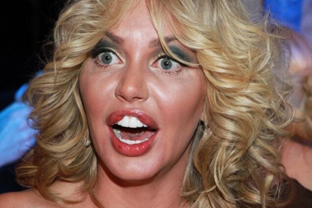 Малиновская пытается отсудить у хирурга, изуродовавшего ее грудь, около $200 тысяч