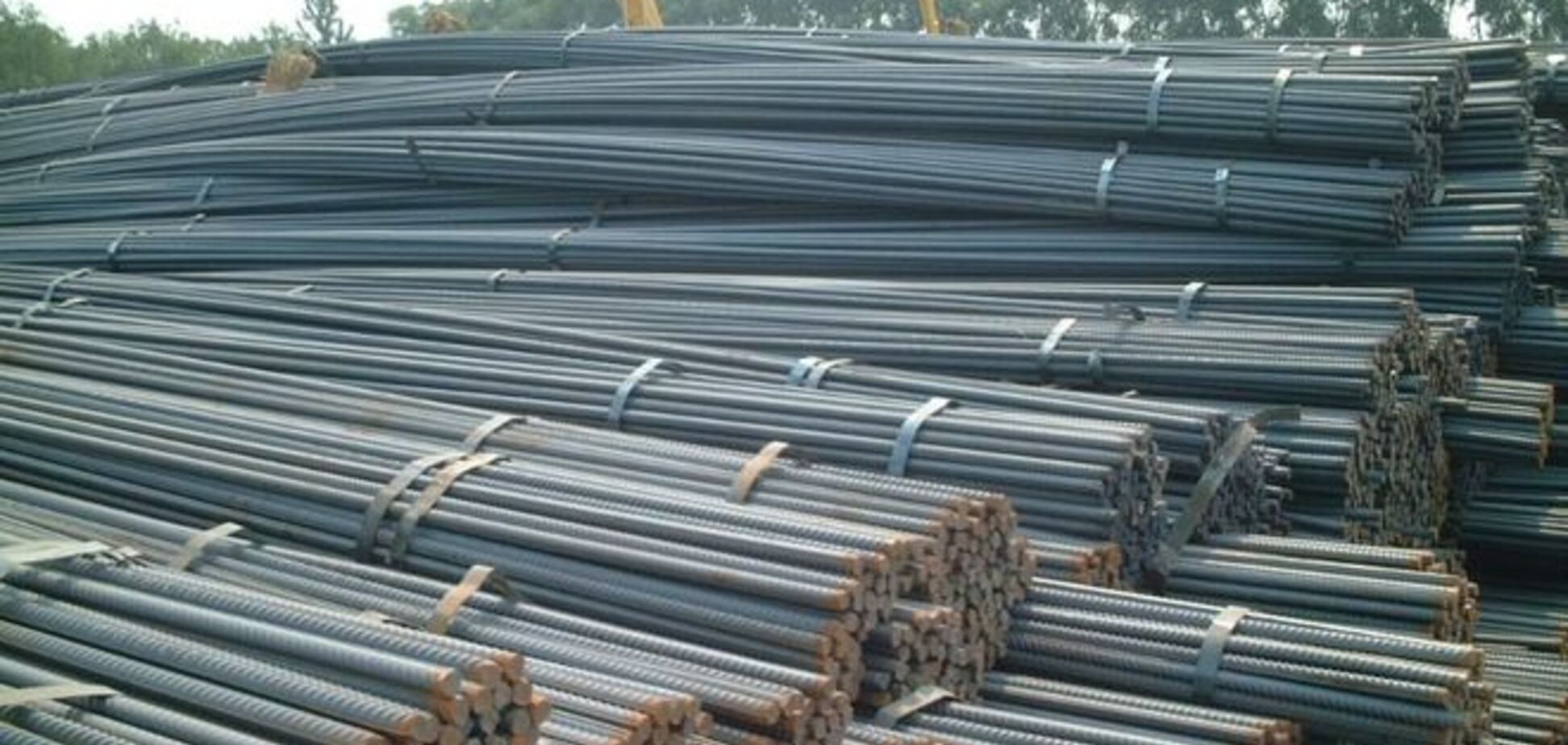 Террористы вывезли из Донецка более 300 тысяч тонн металлопроката