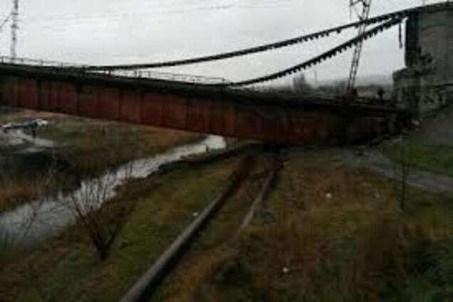 По резервной железной дороге в Мариуполе пущен первый состав