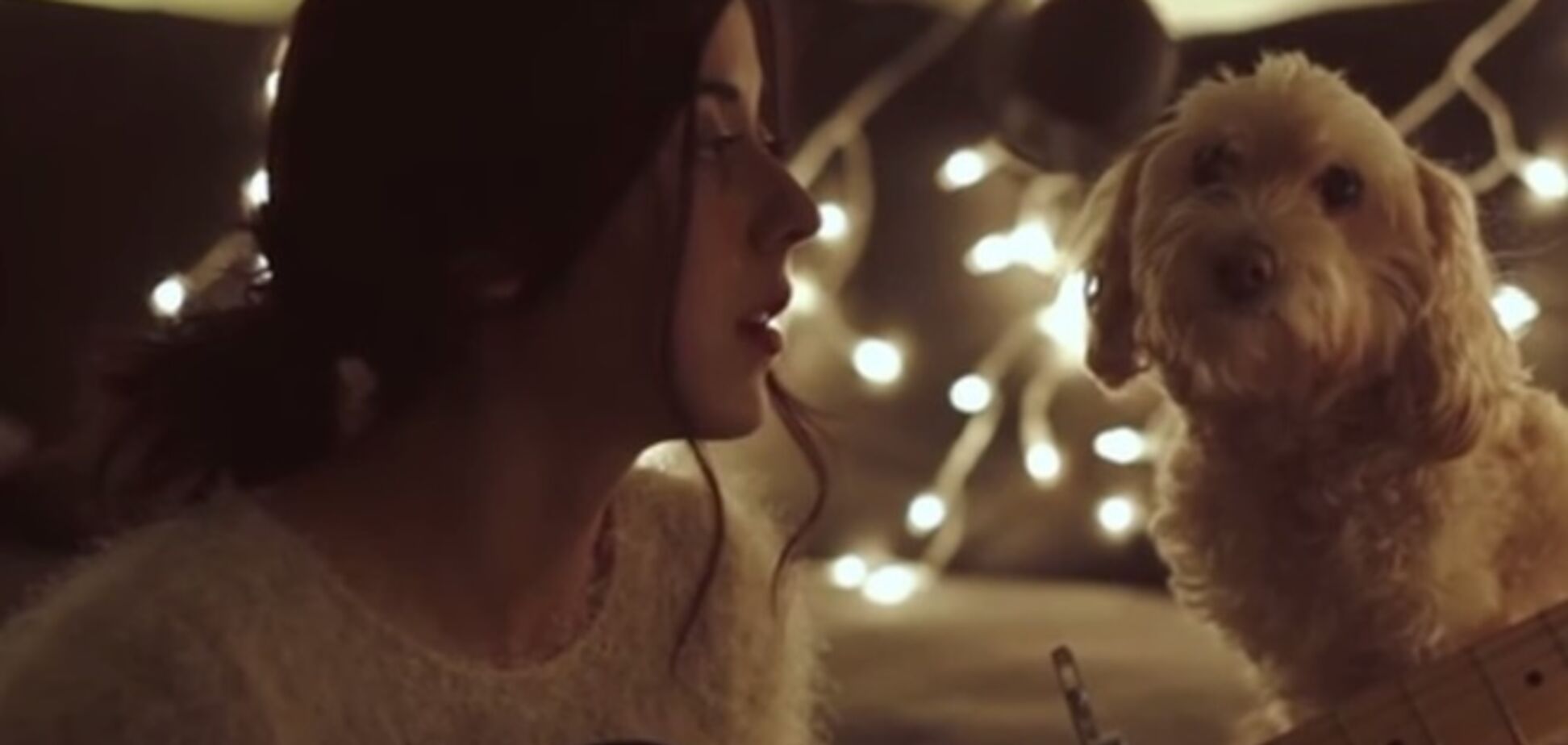 'Дух Рождества': интернет 'взорвала' проникновенная праздничная песня